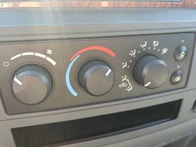 2006 Dodge Ram 2500 4WD Mega Cab 6.3 Ft Box SLT