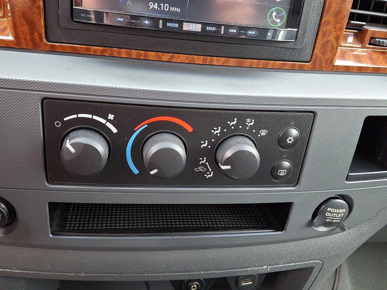 2006 Dodge Ram 2500 4WD Mega Cab 6.3 Ft Box SLT
