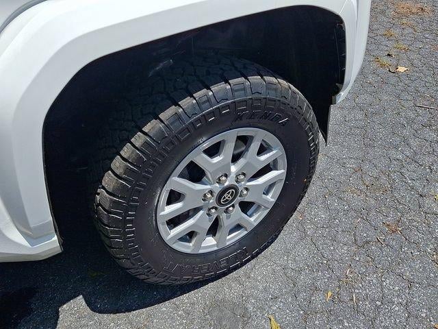 2024 Toyota Tacoma 4WD 4WD SR5 Double Cab 5' Bed AT (GS)