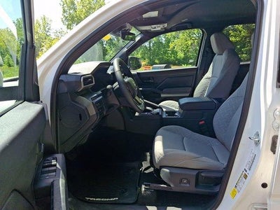 2024 Toyota Tacoma 4WD 4WD SR5 Double Cab 5' Bed AT (GS)