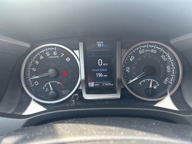 2022 Toyota Tacoma 4WD 4WD SR5 Double Cab 5' Bed V6 AT (GS)