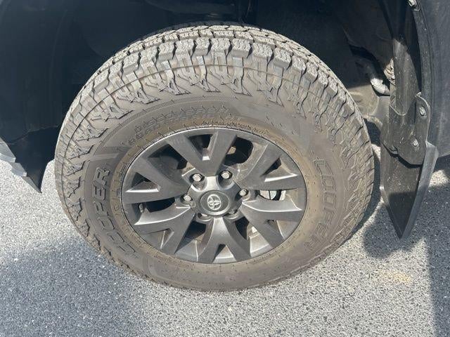 2022 Toyota Tacoma 4WD 4WD SR5 Double Cab 5' Bed V6 AT (GS)