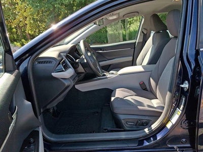 2022 Toyota Camry LE Auto (SE)