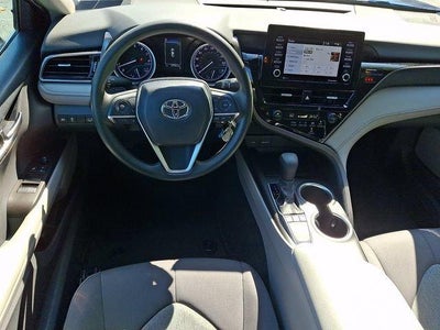 2022 Toyota Camry LE Auto (SE)