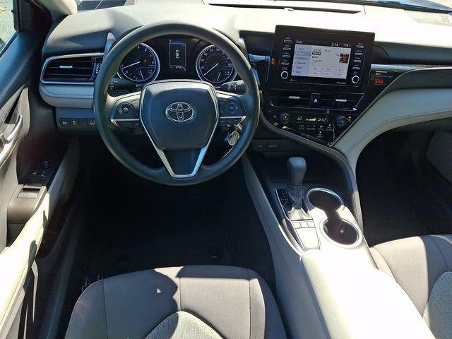 2022 Toyota Camry LE Auto (SE)