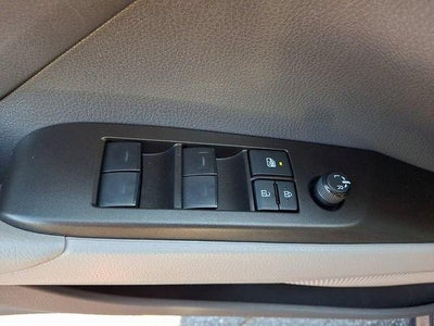 2022 Toyota Camry LE Auto (SE)