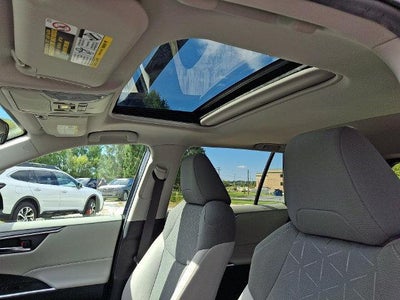 2022 Toyota RAV4 Hybrid XLE AWD (Natl)