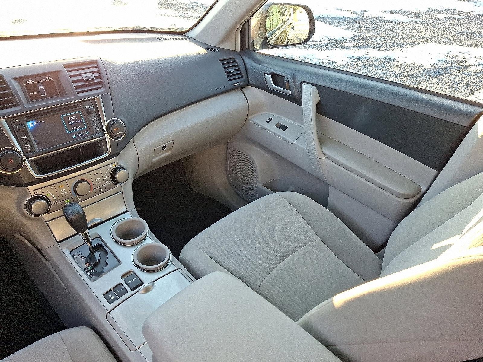 2013 Toyota Highlander 4WD 4dr V6 (Natl)