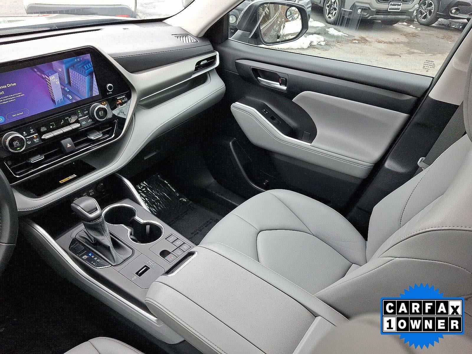 2023 Toyota Highlander Hybrid XLE AWD (Natl)