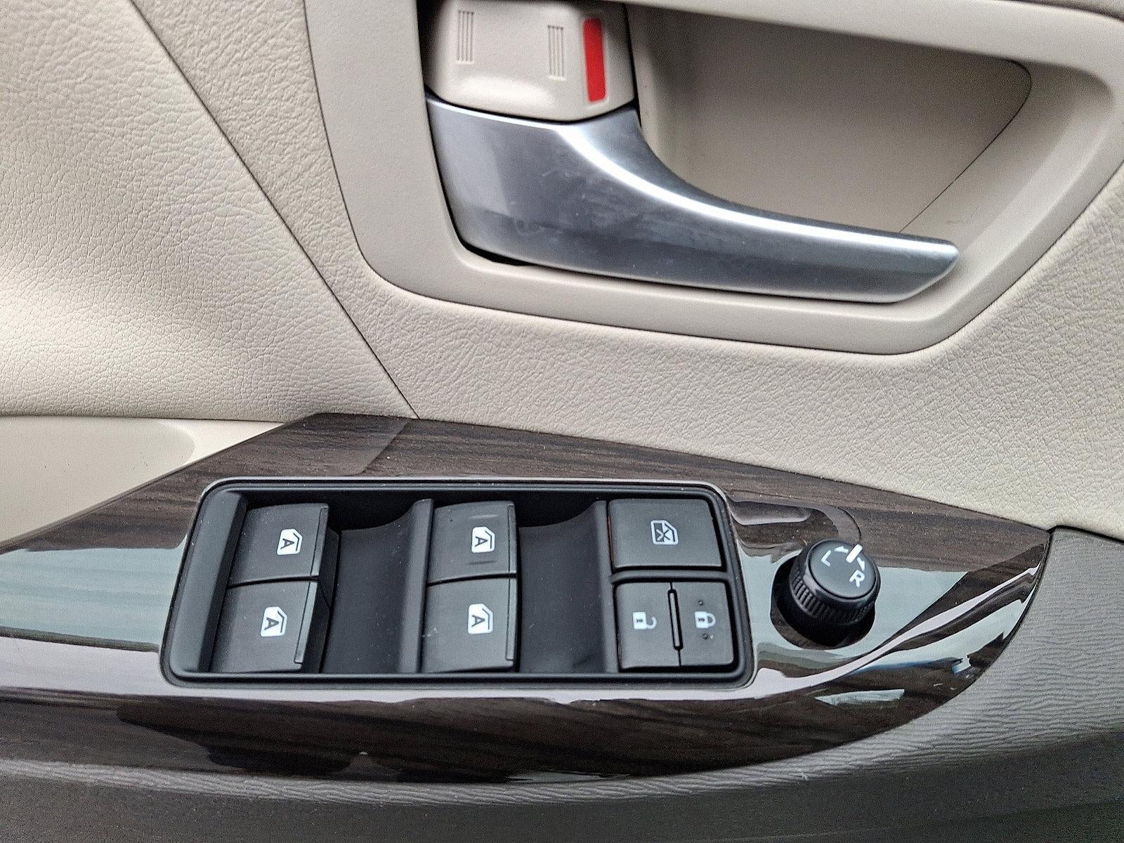 2015 Toyota Sienna 5dr 8-Pass Van XLE FWD (Natl)