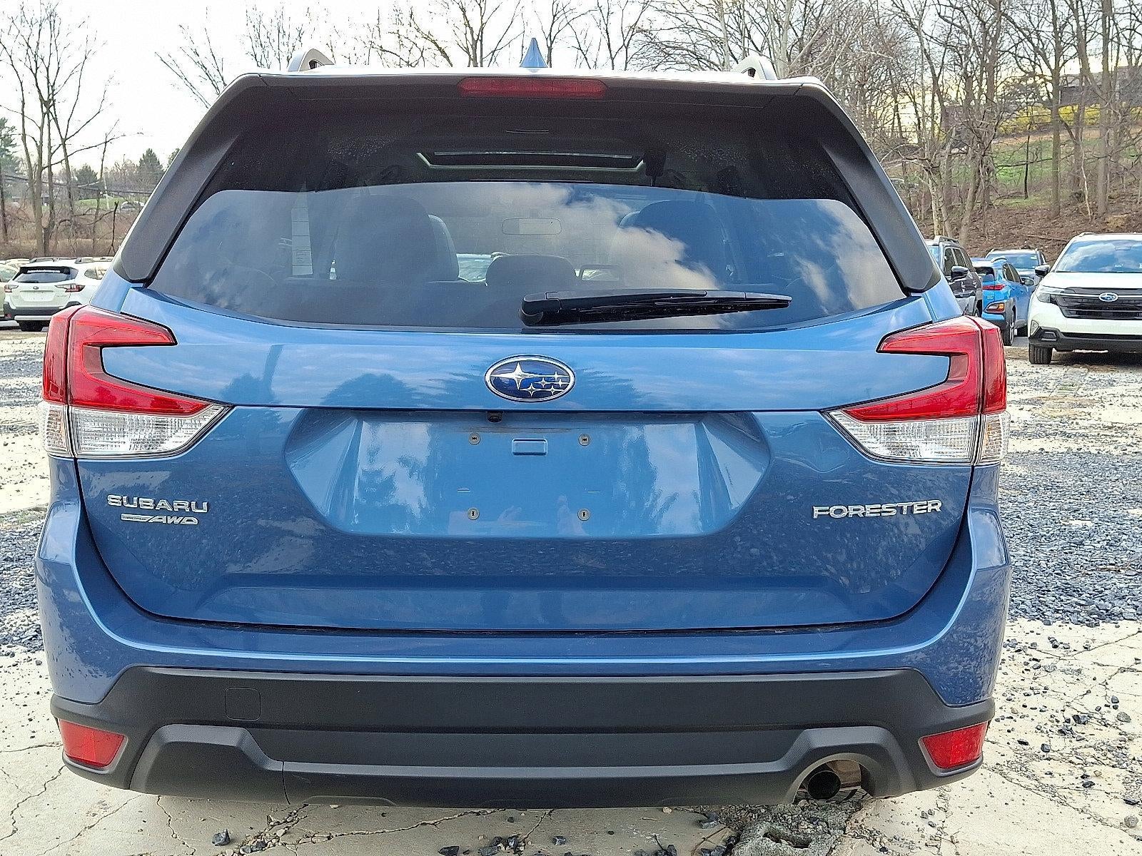 2022 Subaru Forester Premium CVT