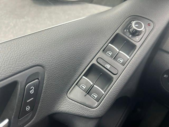 2011 Volkswagen Tiguan 4WD 4dr SEL 4Motion