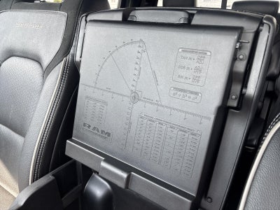 2024 RAM 1500 Laramie 4x4 Crew Cab 5'7" Box