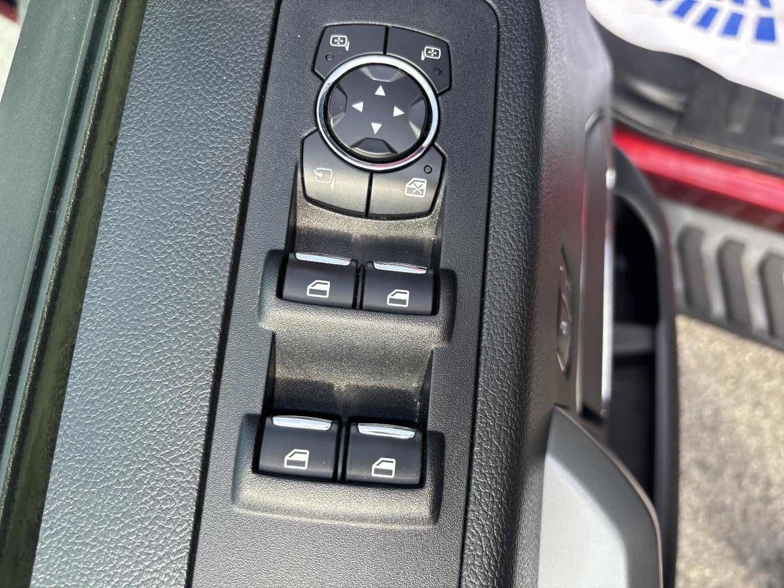 2016 Ford F-150 4WD SuperCrew 5-1/2 Ft Box Lariat