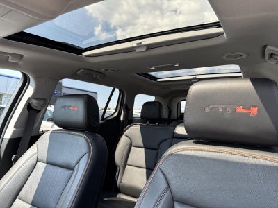 2022 GMC Acadia AWD AT4