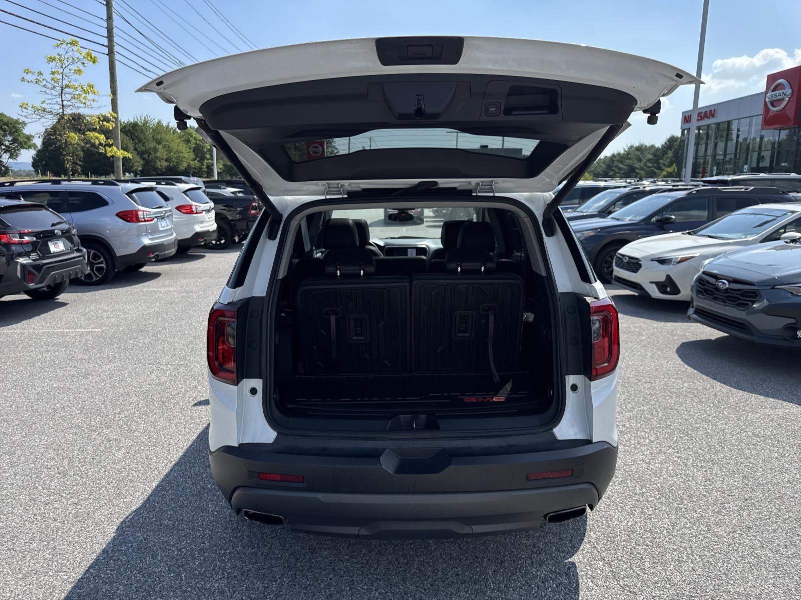 2022 GMC Acadia AWD AT4