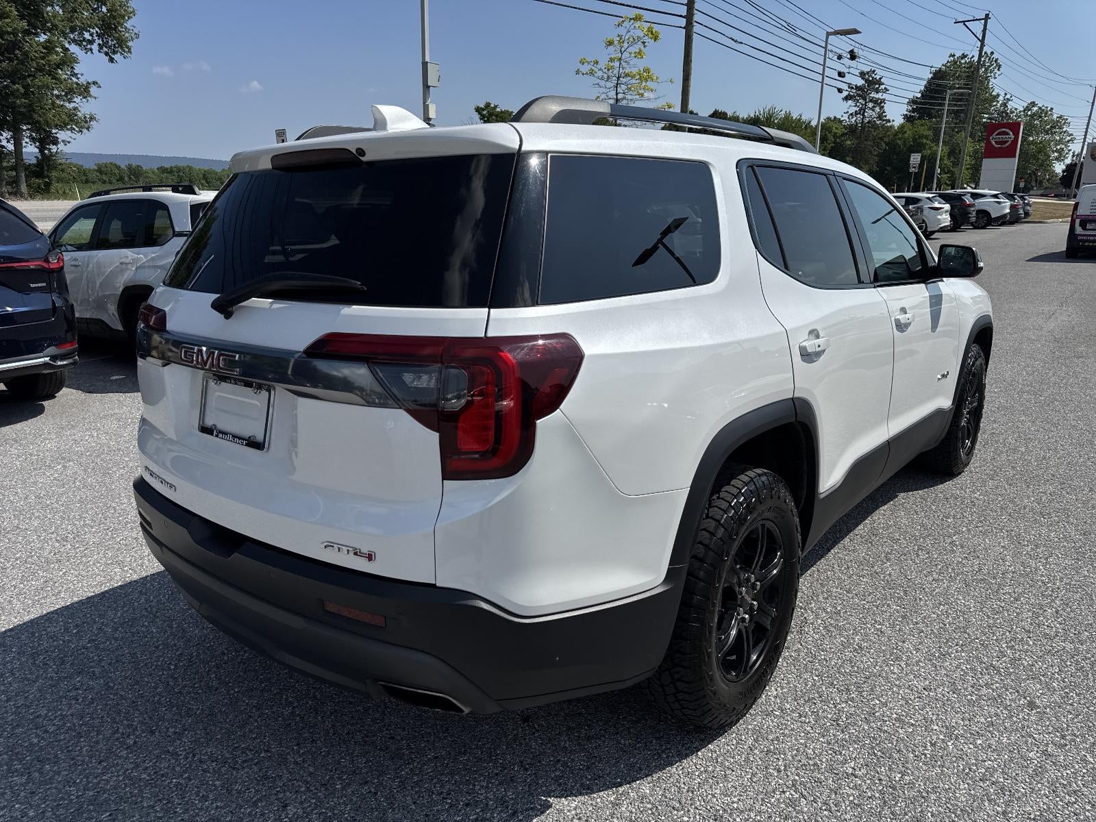 2022 GMC Acadia AWD AT4