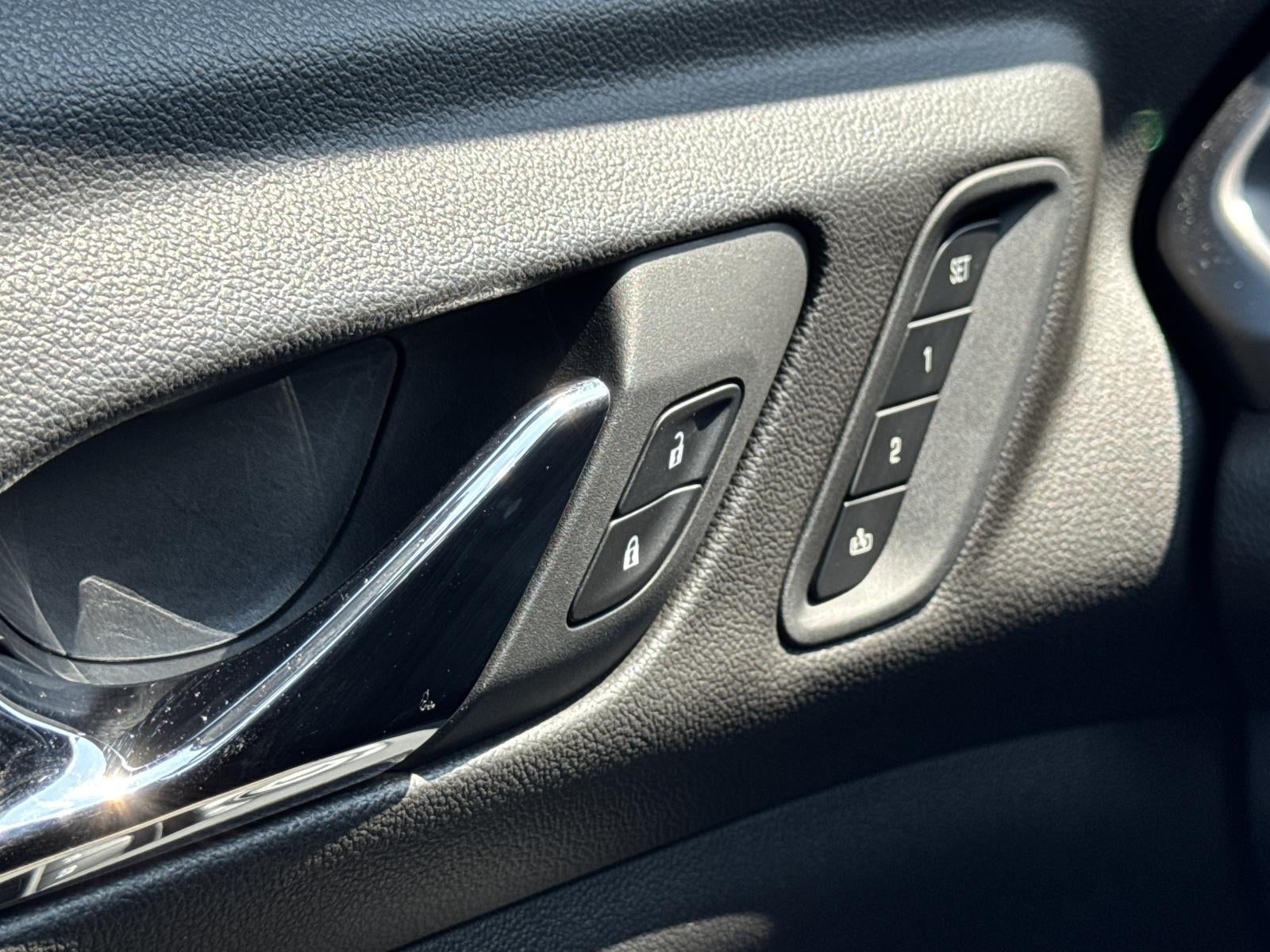 2022 GMC Acadia AWD AT4