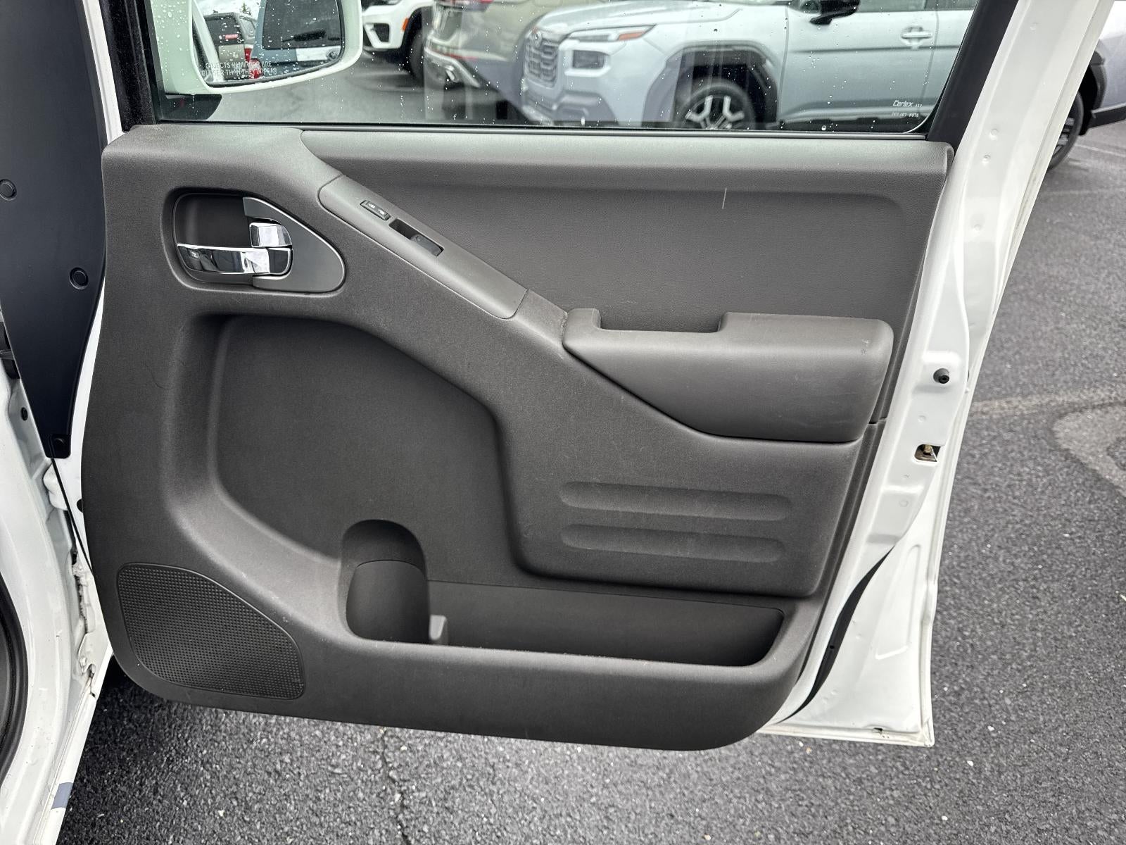 2015 Nissan Frontier 4WD King Cab Auto PRO-4X