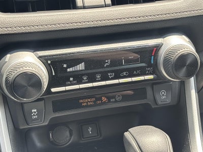2021 Toyota RAV4 LE AWD (Natl)