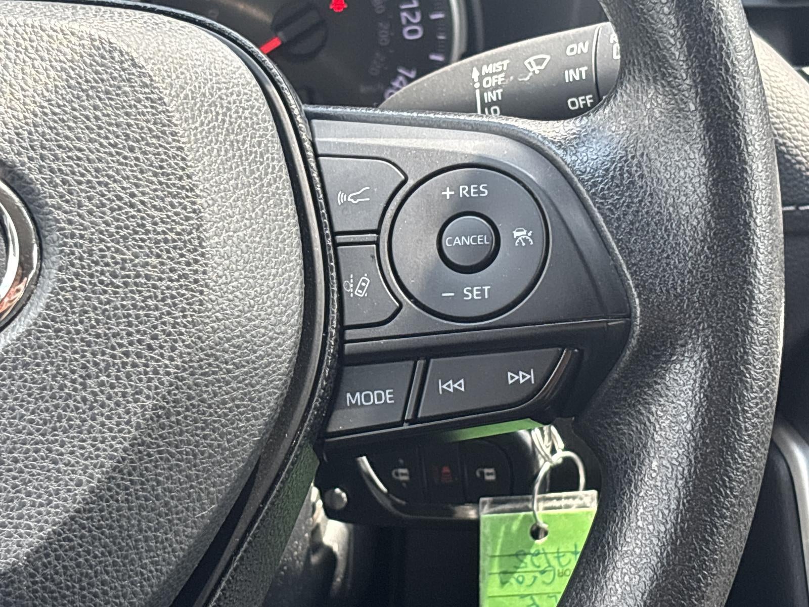 2021 Toyota RAV4 LE AWD (Natl)