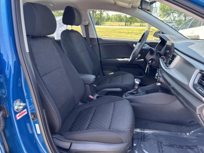 2022 Kia Rio S IVT