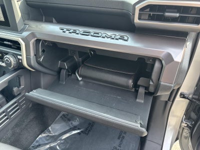 2025 Toyota Tacoma 4WD 4WD SR5 Double Cab 6' Bed AT (Natl)