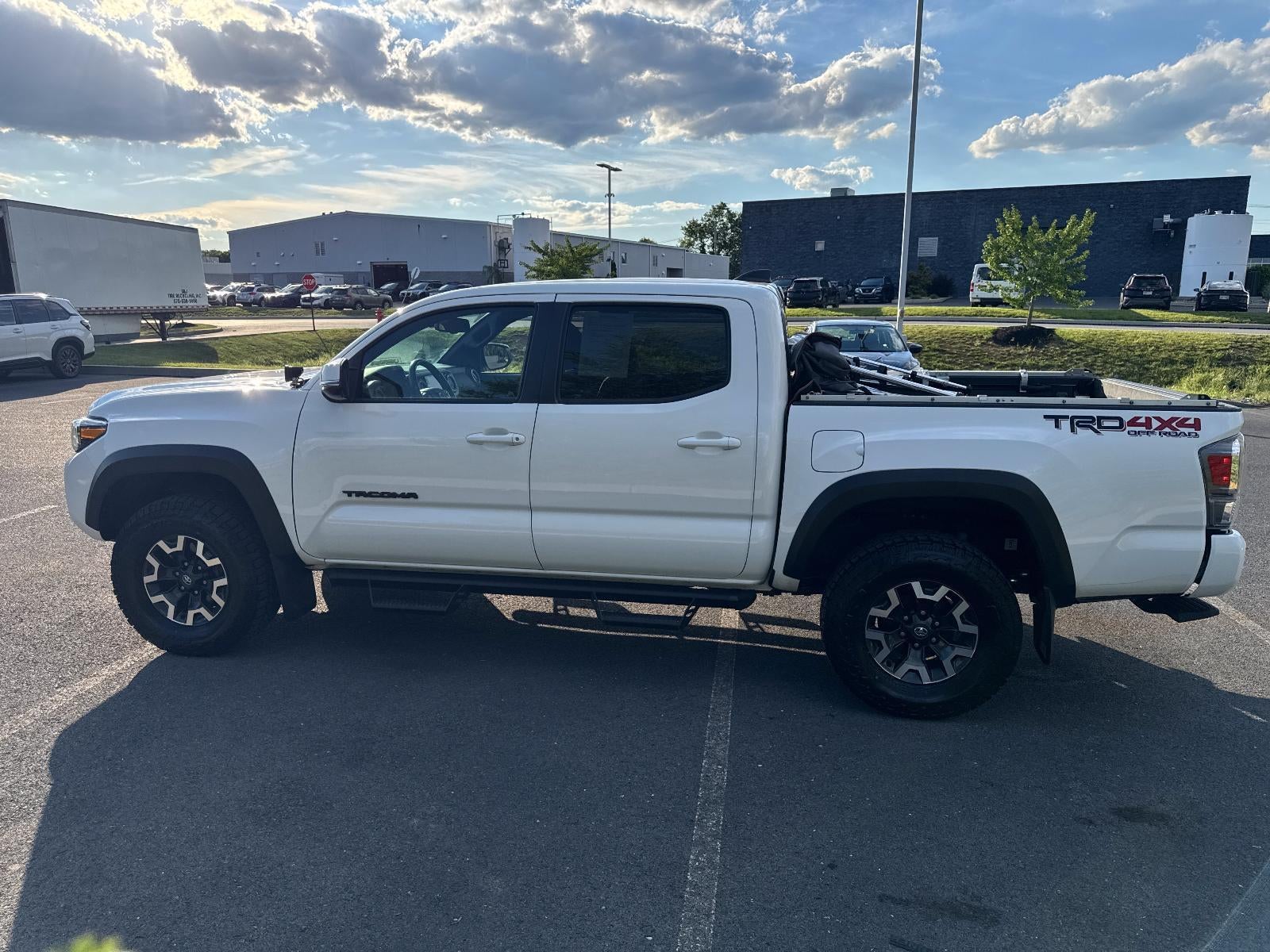2023 Toyota Tacoma 4WD 4WD TRD Off Road Double Cab 5' Bed V6 AT (Natl)