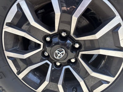 2022 Toyota Tacoma 4WD 4WD TRD Sport Double Cab 6' Bed V6 AT (Natl)