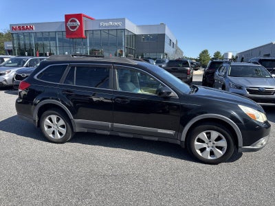 2011 Subaru Outback 2.5i Premium Automatic w/All-Weather Pkg and Power Moonroof Pkg