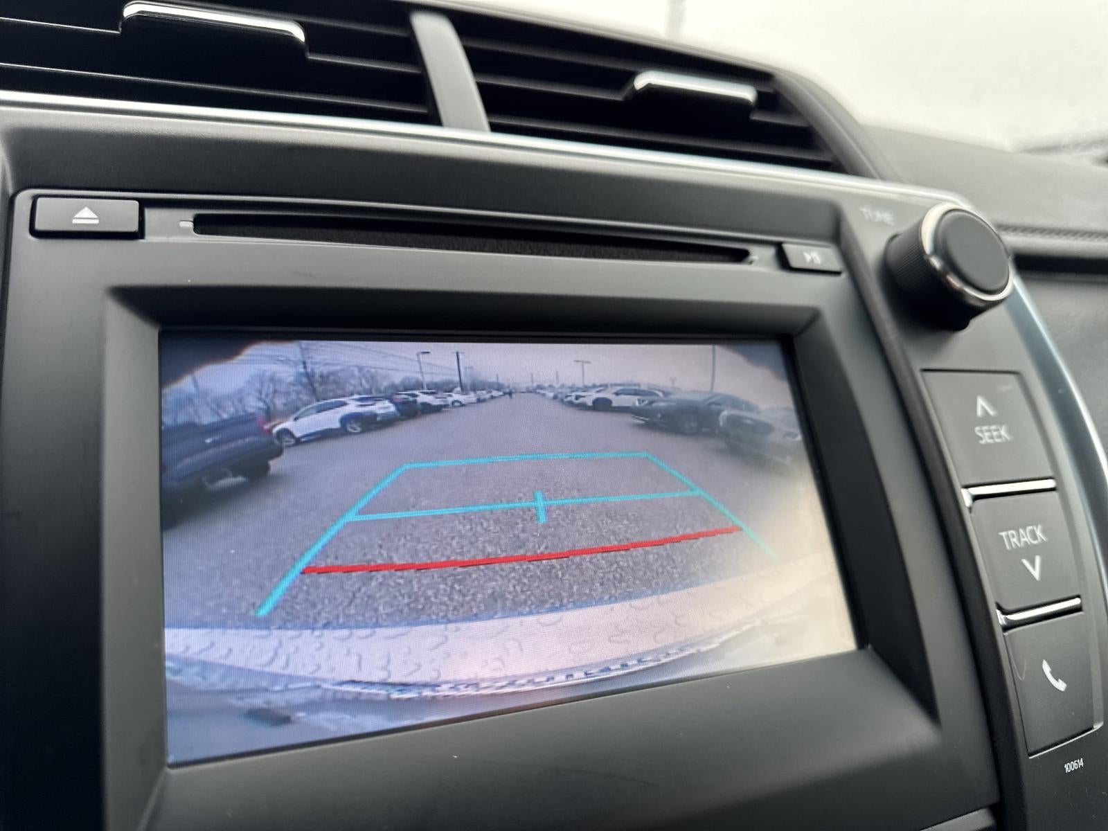 2017 Toyota Camry SE Auto (SE)