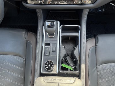 2024 Nissan Pathfinder Platinum 4WD