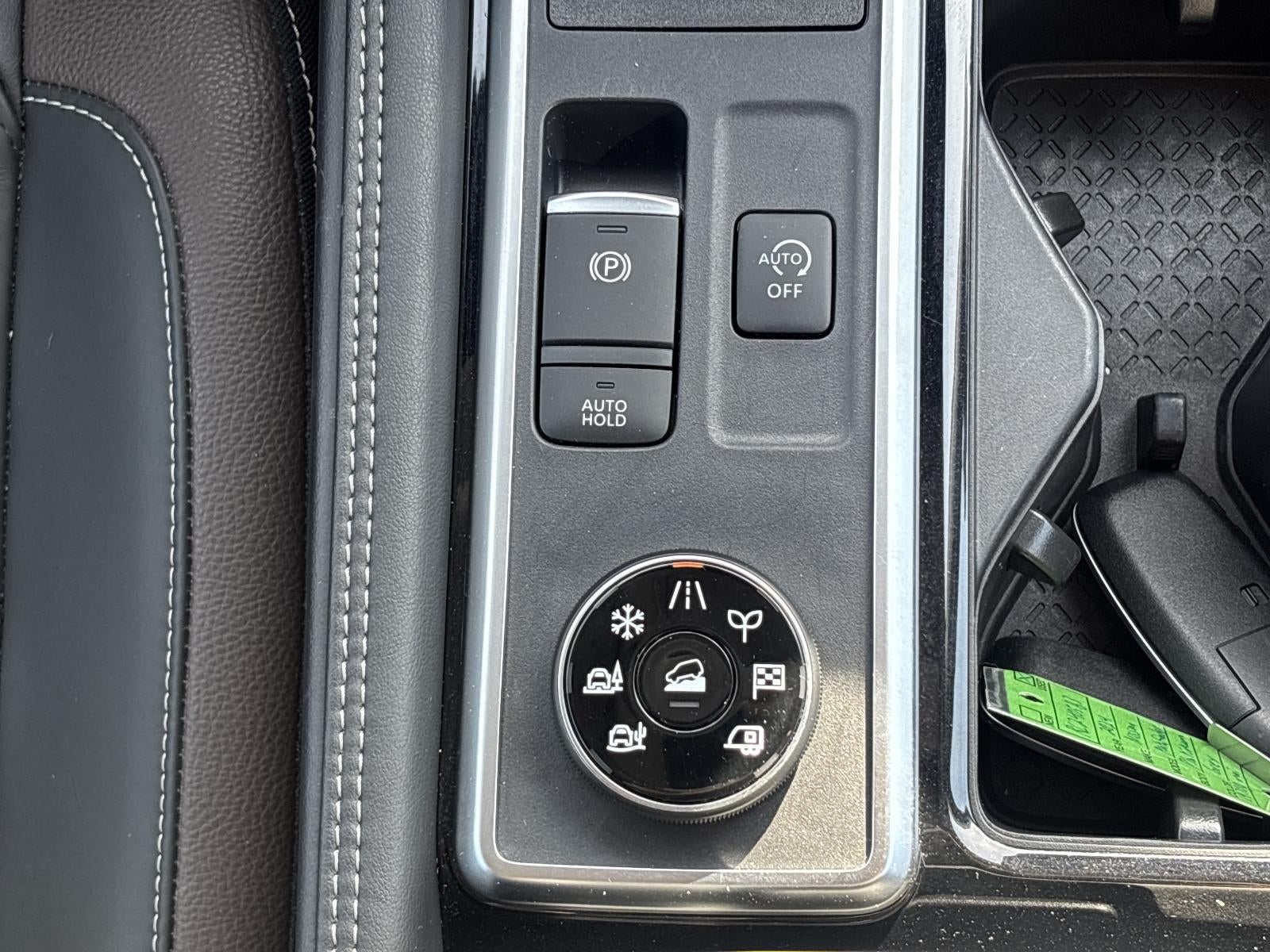 2024 Nissan Pathfinder Platinum 4WD
