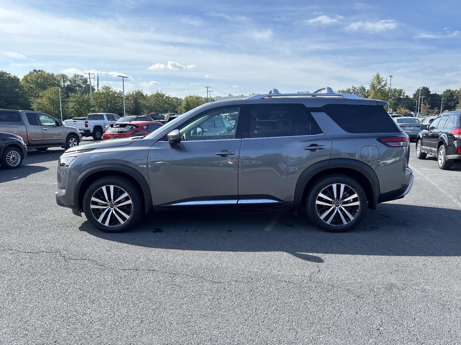 2024 Nissan Pathfinder Platinum 4WD