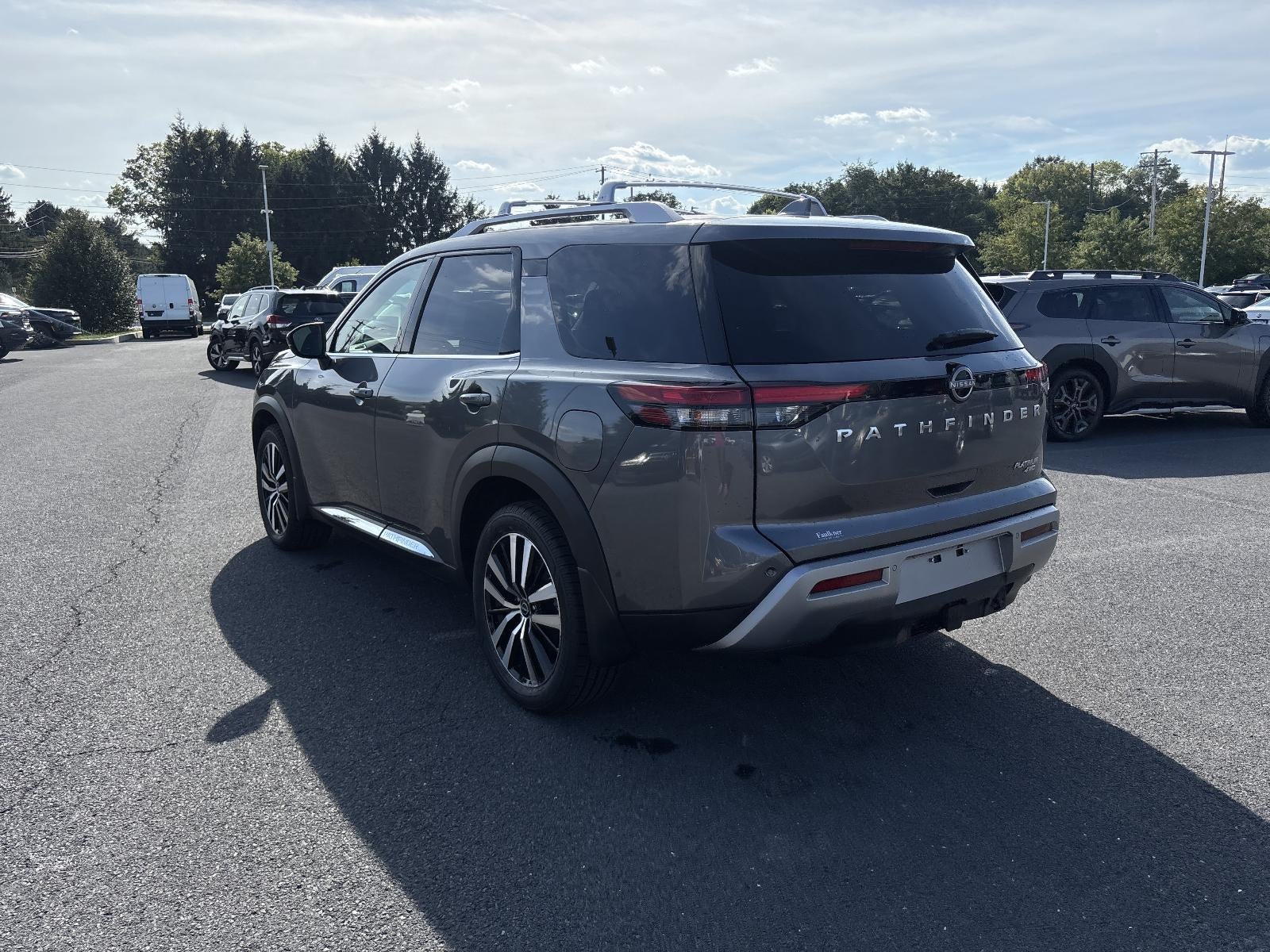 2024 Nissan Pathfinder Platinum 4WD