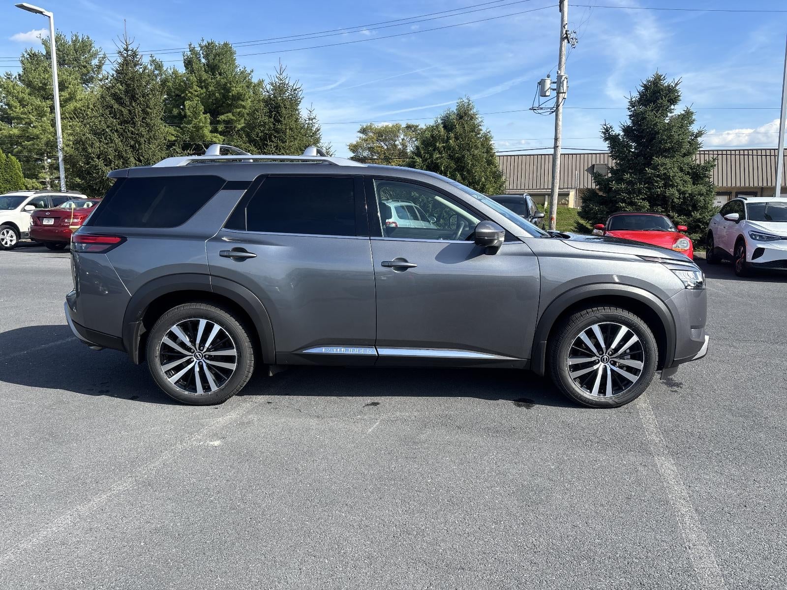 2024 Nissan Pathfinder Platinum 4WD