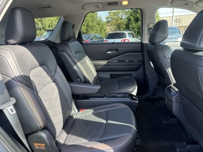 2024 Nissan Pathfinder Platinum 4WD