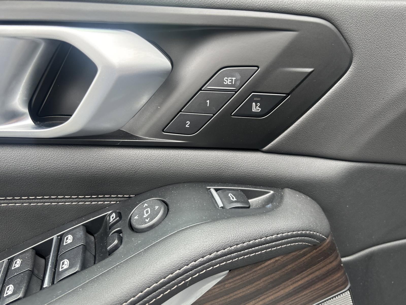 2025 BMW X5 xDrive40i Sports Activity Vehicle