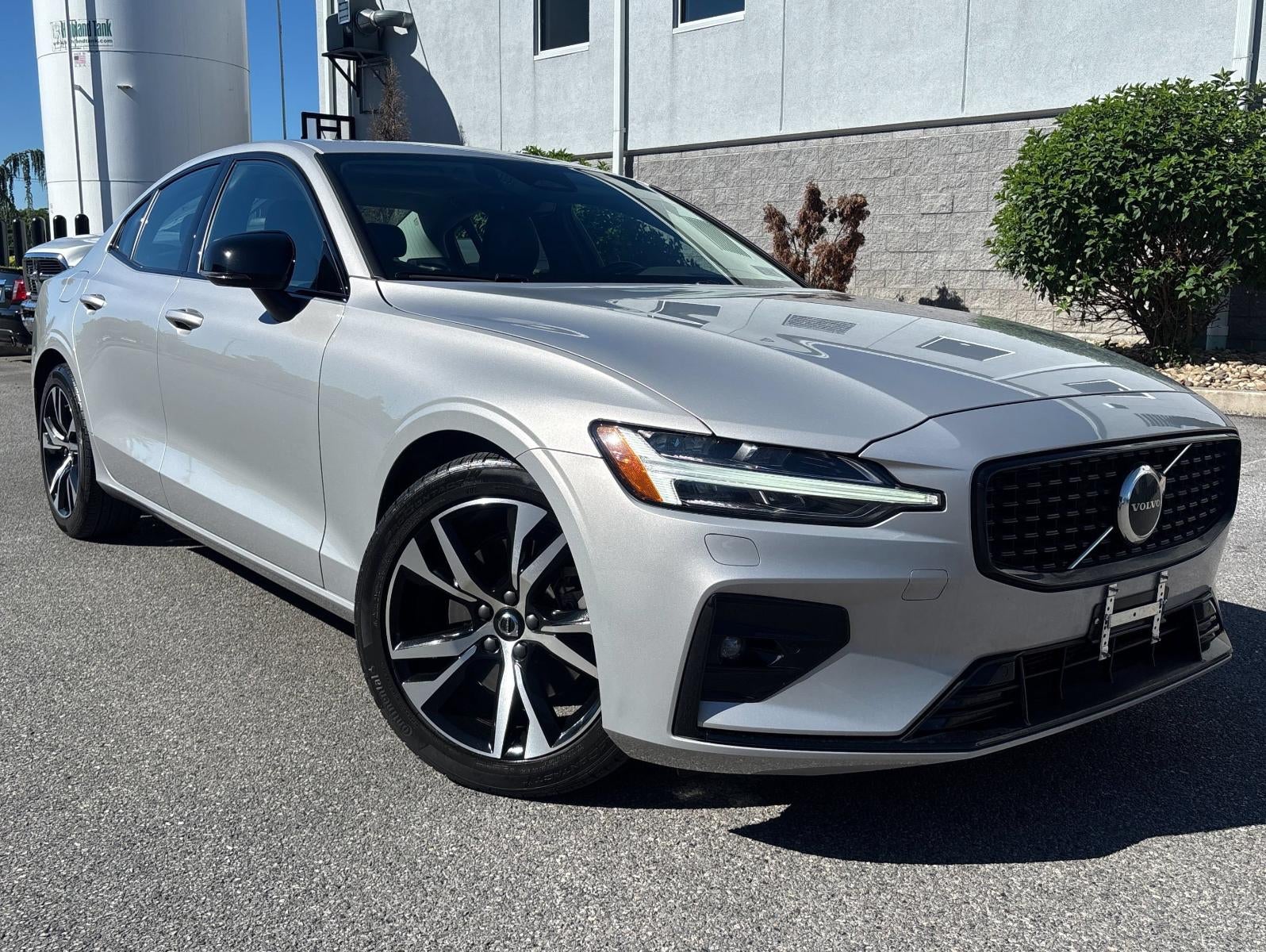 2025 Volvo S60 B5 FWD Core