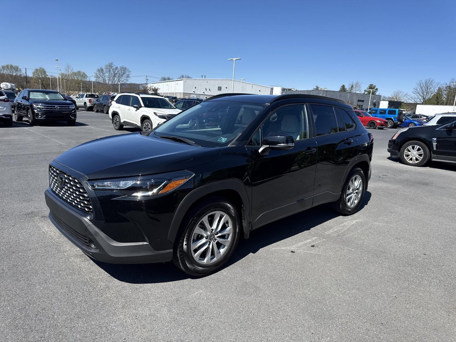 2022 Toyota Corolla Cross LE 4WD (Natl)