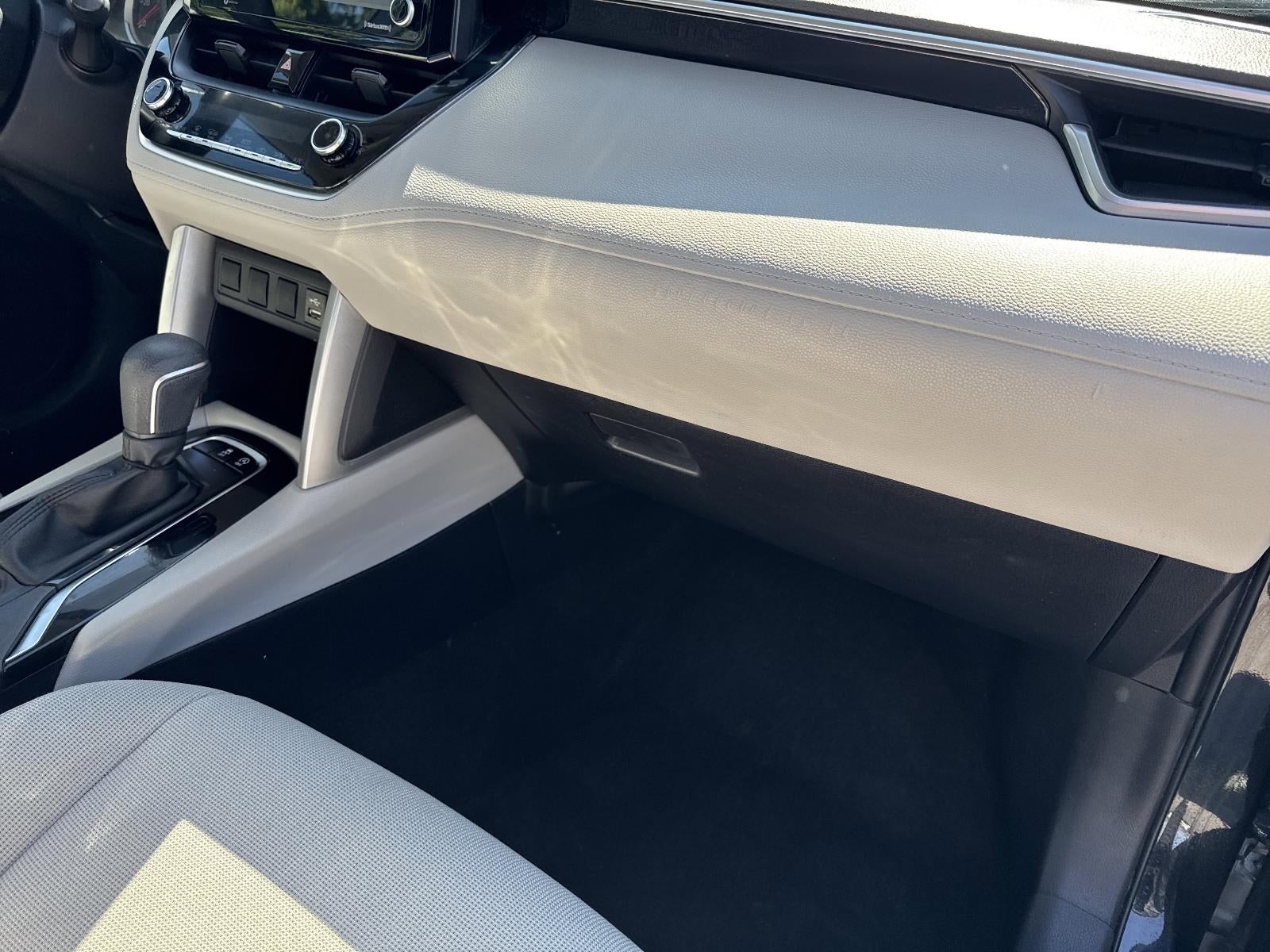 2022 Toyota Corolla Cross LE 4WD (Natl)