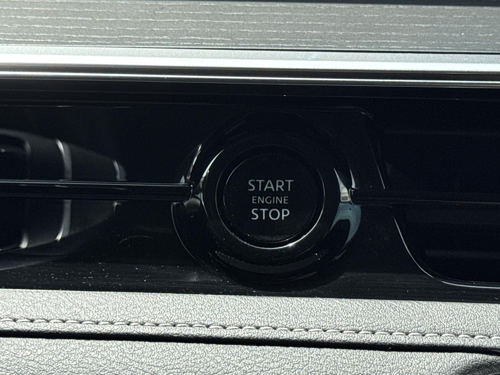 2025 INFINITI QX80 SENSORY AWD