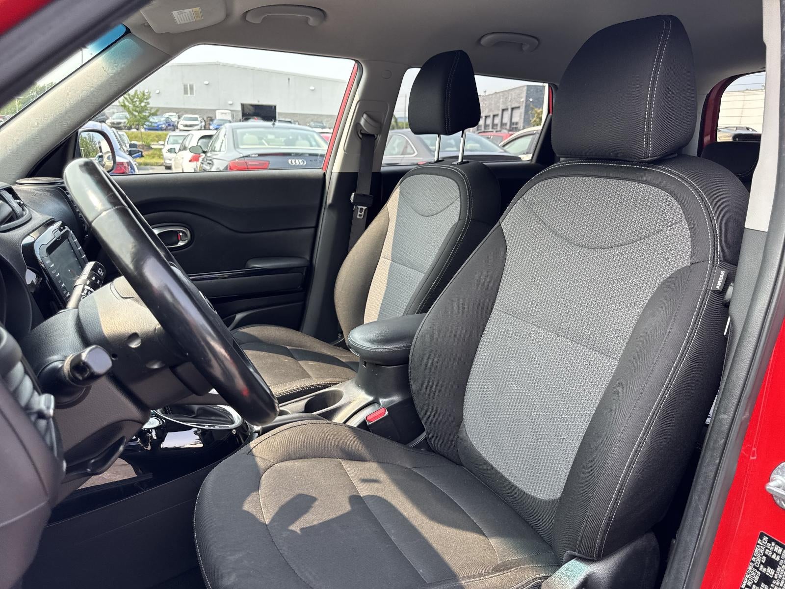 2017 Kia Soul + Auto