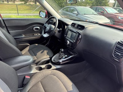 2017 Kia Soul + Auto