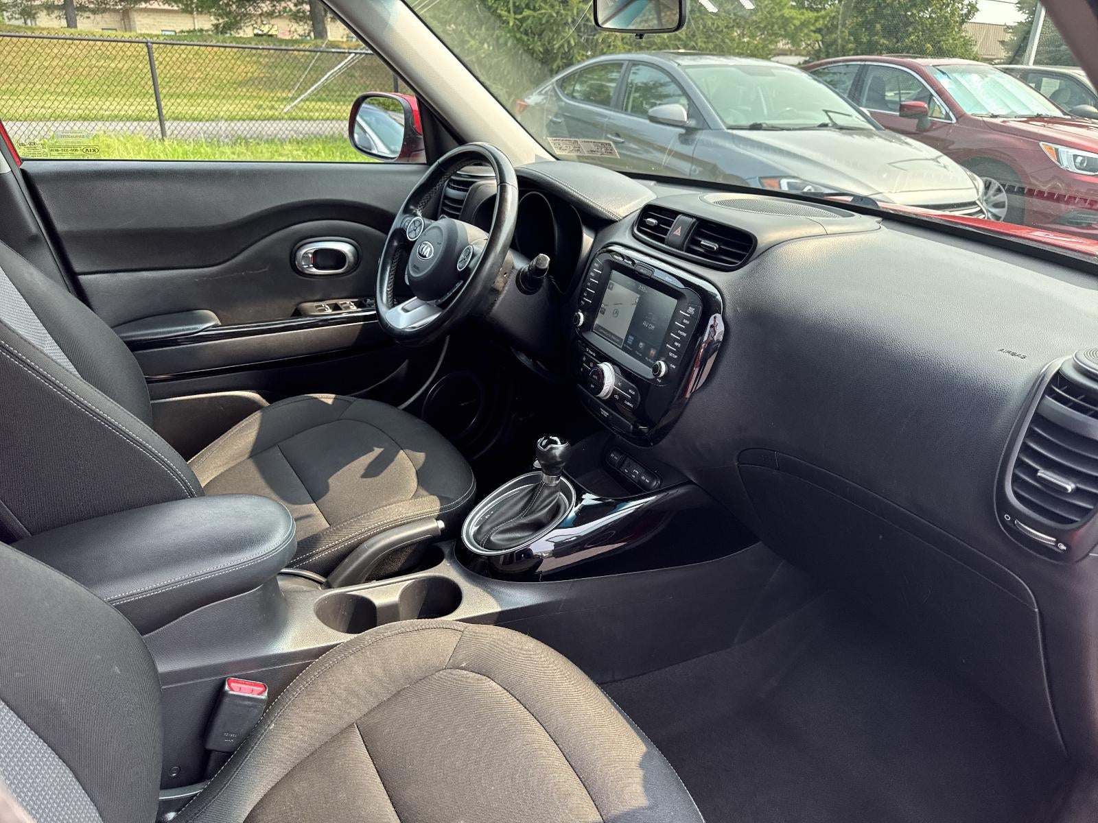 2017 Kia Soul + Auto