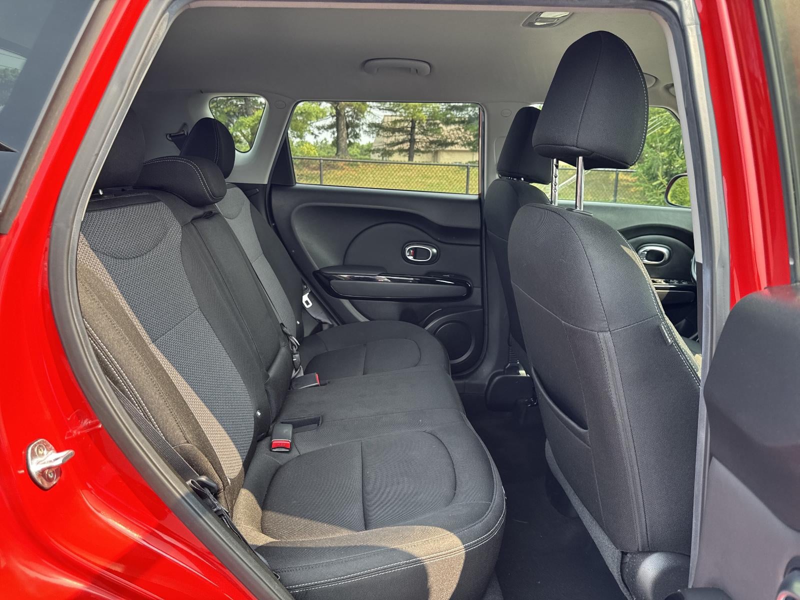 2017 Kia Soul + Auto