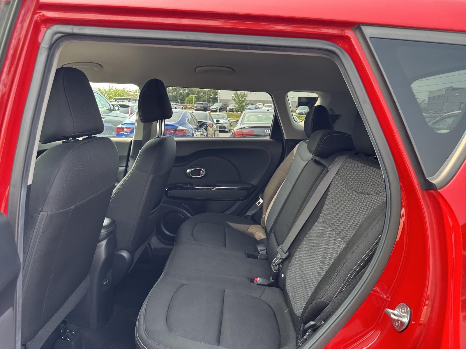 2017 Kia Soul + Auto