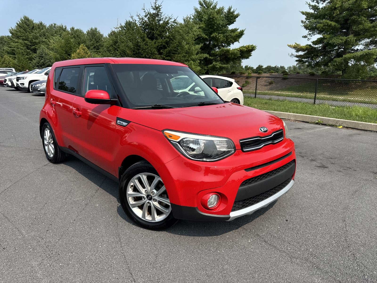 2017 Kia Soul + Auto
