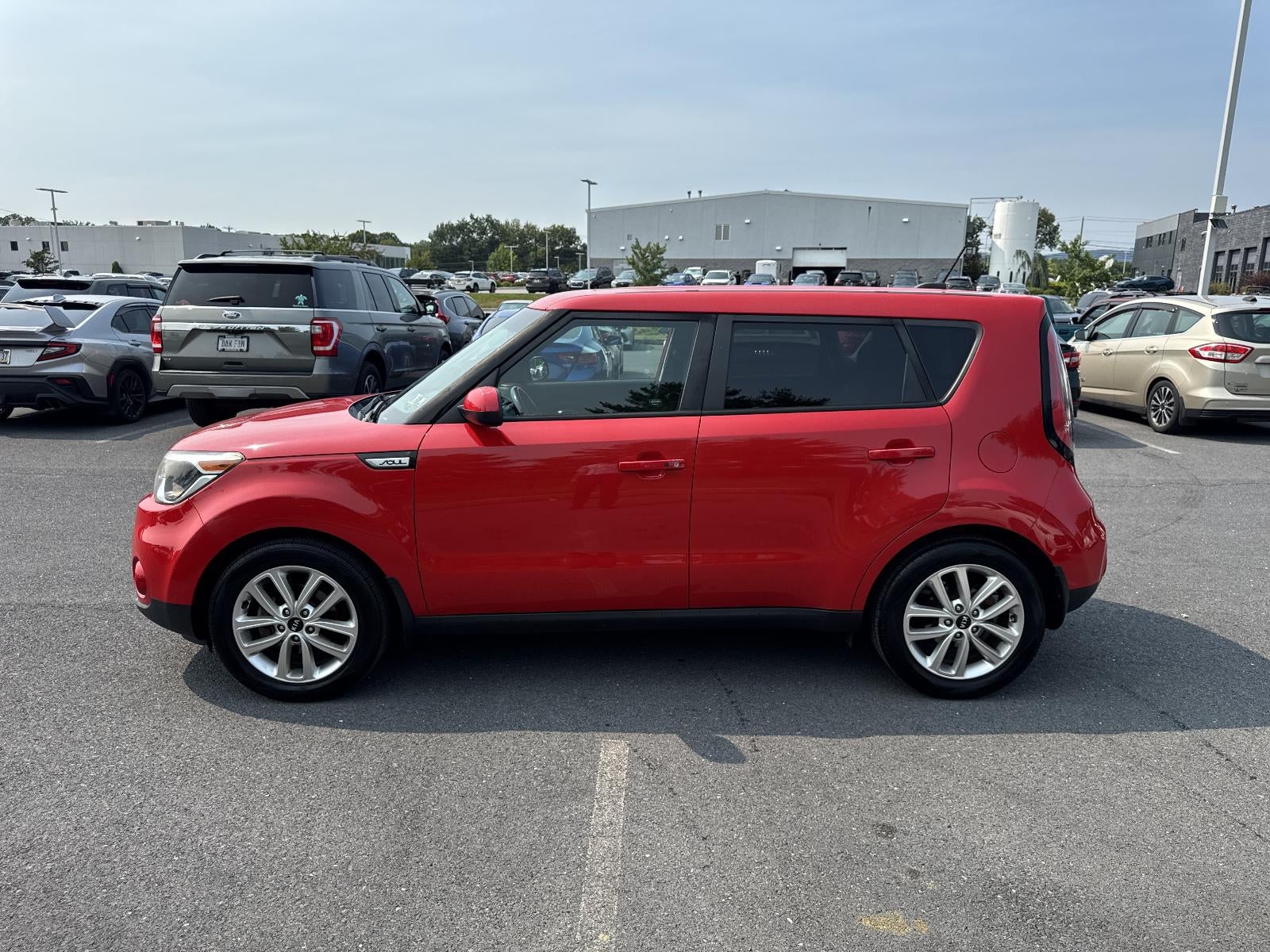 2017 Kia Soul + Auto