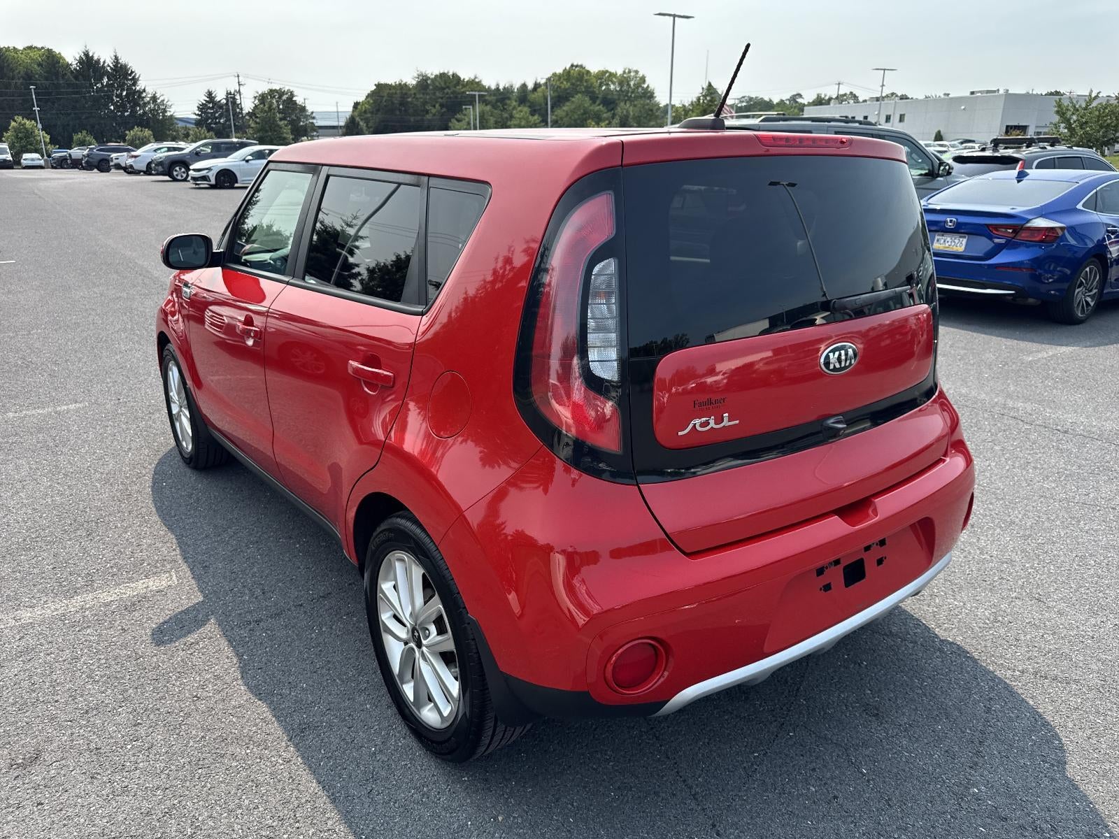 2017 Kia Soul + Auto